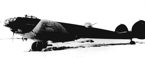 Иллюстрация к книге — Дальний бомбардировщик Ер-2. Самолет несбывшихся надежд [i_090.jpg]