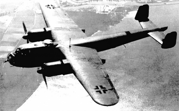 Иллюстрация к книге — Дальний бомбардировщик Ер-2. Самолет несбывшихся надежд [i_148.jpg]