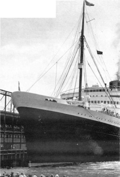 Иллюстрация к книге — Лайнеры на войне 1936-1968 гг. постройки [image103.jpg]