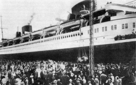 Иллюстрация к книге — Лайнеры на войне 1936-1968 гг. постройки [image116.jpg]