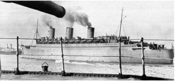 Иллюстрация к книге — Лайнеры на войне 1936-1968 гг. постройки [image13.jpg]