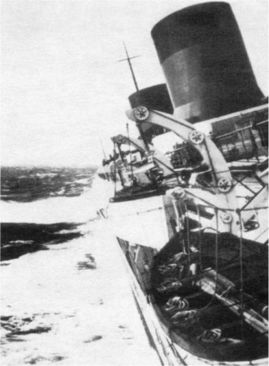 Иллюстрация к книге — Лайнеры на войне 1936-1968 гг. постройки [image41.jpg]