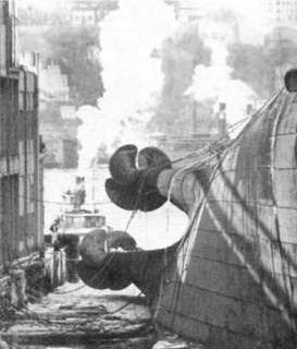 Иллюстрация к книге — Лайнеры на войне 1936-1968 гг. постройки [image59.jpg]