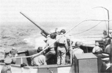 Иллюстрация к книге — Лайнеры на войне 1936-1968 гг. постройки [image74.jpg]