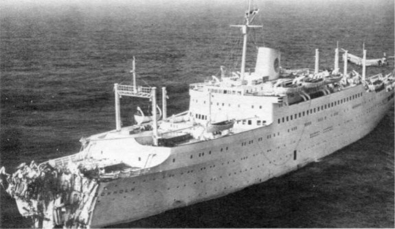 Иллюстрация к книге — Лайнеры на войне 1936-1968 гг. постройки [image96.jpg]