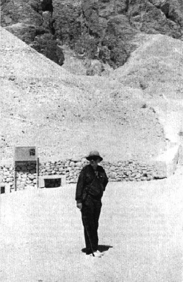 Иллюстрация к книге — Фивы [img94a5.jpg]