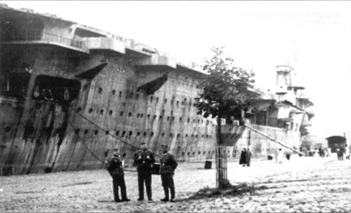 Иллюстрация к книге — Авианосец Третьего рейха Graf Zeppelin – история, конструкция, авиационное вооружение [pic_40.jpg]