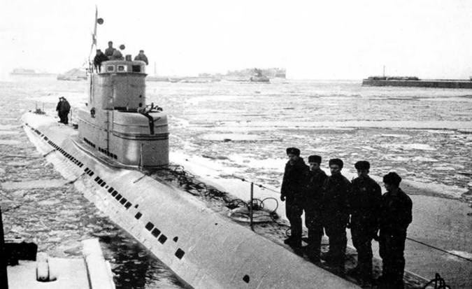 Иллюстрация к книге — Подводные лодки 613 проекта [pic_46.jpg]