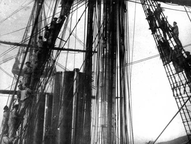 Иллюстрация к книге — Полуброненосные фрегаты типа “Дмитрий Донской”. 1881-1905 гг. [pic_71.jpg]