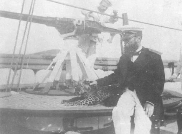 Иллюстрация к книге — Полуброненосный фрегат “Память Азова” (1885-1925) [pic_51.jpg]