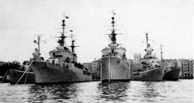 Иллюстрация к книге — Сверхлегкие крейсера. 1930-1975 гг. [img_174.jpg]