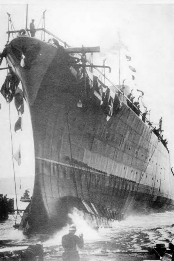 Иллюстрация к книге — Сверхлегкие крейсера. 1930-1975 гг. [img_177.jpg]