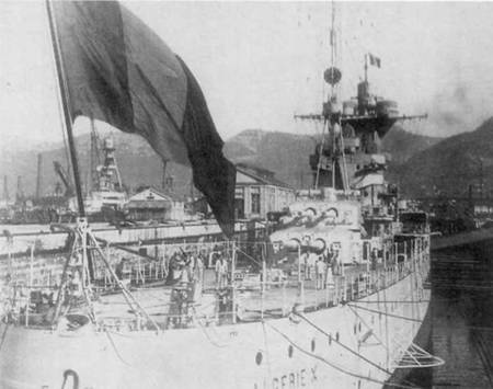 Иллюстрация к книге — Тяжелый крейсер “Алжир" (1930-1942) [pic_72.jpg]