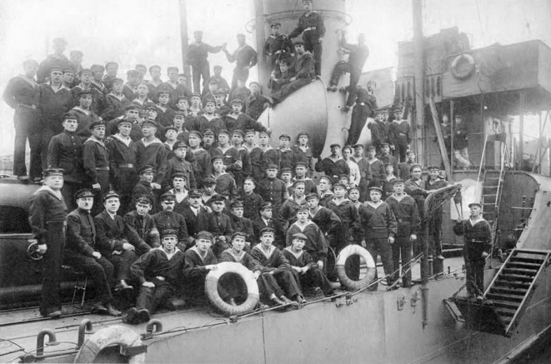 Иллюстрация к книге — Эскадренные миноносцы типа "Новик" в ВМФ СССР [pic_104.jpg]