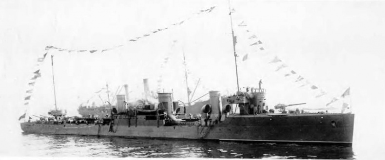 Иллюстрация к книге — Эскадренные миноносцы типа "Новик" в ВМФ СССР [pic_83.jpg]