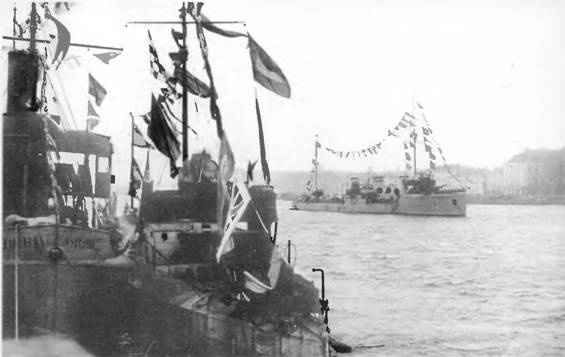 Иллюстрация к книге — Эскадренные миноносцы типа "Новик" в ВМФ СССР [pic_97.jpg]