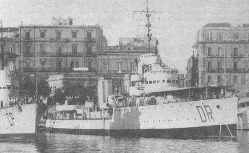 Иллюстрация к книге — Эскадренные миноносцы типа «Навигатори» [pic_30.jpg]