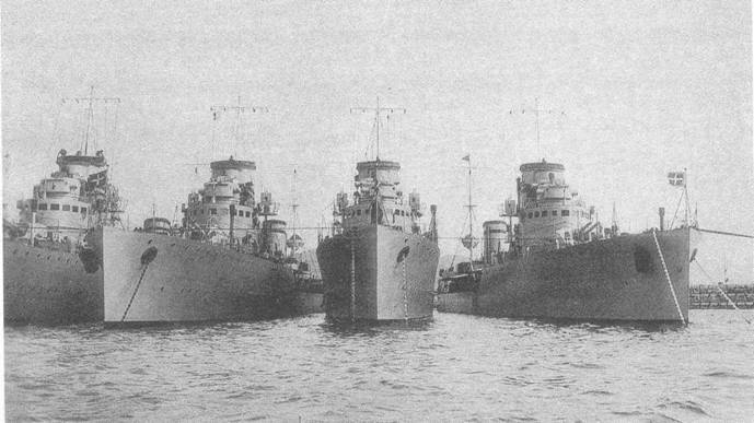 Иллюстрация к книге — Эскадренные миноносцы типа «Навигатори» [pic_80.jpg]