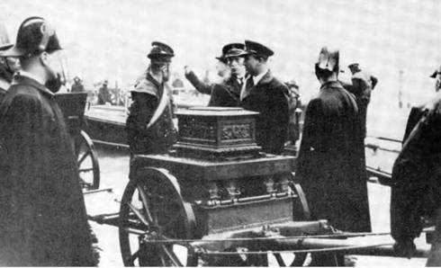 Иллюстрация к книге — Легкие крейсера Италии. Часть I. 1932-1945 гг. Крейсера типа “Бартоломео Коллеони” и “Луиджи Кадорна” [pic_102.jpg]