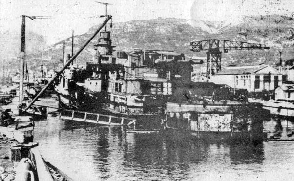 Иллюстрация к книге — Линейные корабли ’’Дюнкерк” и ’’Страсбург” [pic_21.jpg]