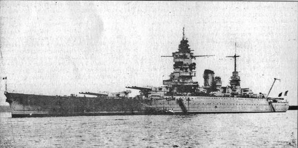 Иллюстрация к книге — Линейные корабли ’’Дюнкерк” и ’’Страсбург” [pic_24.jpg]