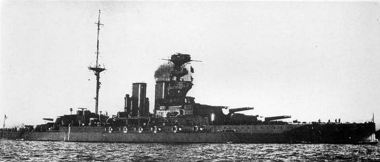 Иллюстрация к книге — Линейные корабли типа “Куин Элизабет” [img_128.jpg]