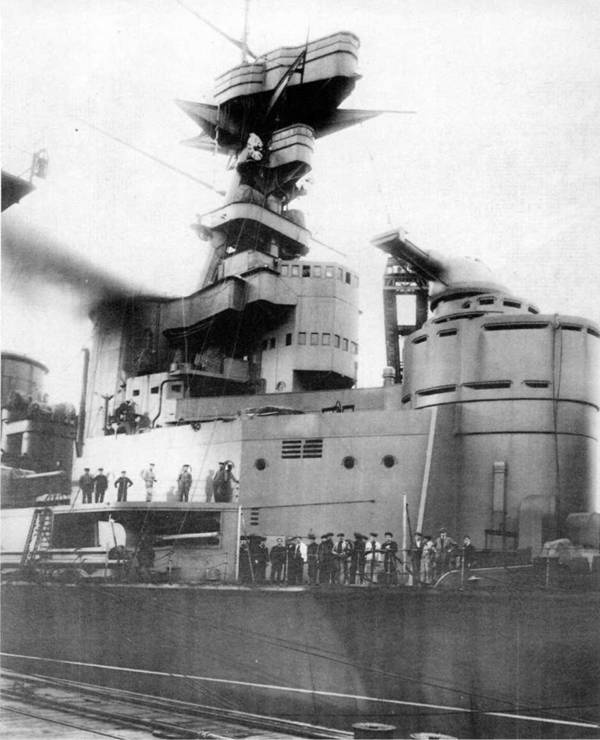 Иллюстрация к книге — Линейные крейсера Англии. Часть IV. 1915-1945 гг. [pic_118.jpg]