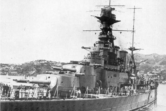 Иллюстрация к книге — Линейные крейсера Англии. Часть IV. 1915-1945 гг. [pic_132.jpg]