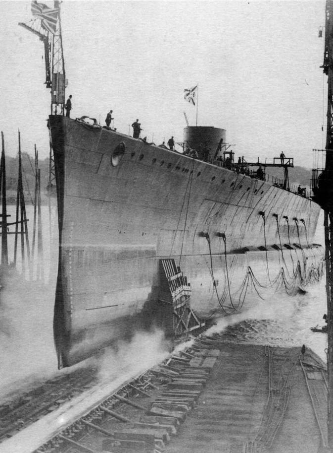 Иллюстрация к книге — Линейные крейсера Англии. Часть IV. 1915-1945 гг. [pic_87.jpg]