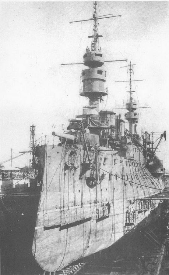 Иллюстрация к книге — Образцовые броненосцы Франции. Часть I. “Жорегибери”. 1891-1934 гг. [img_116.jpg]