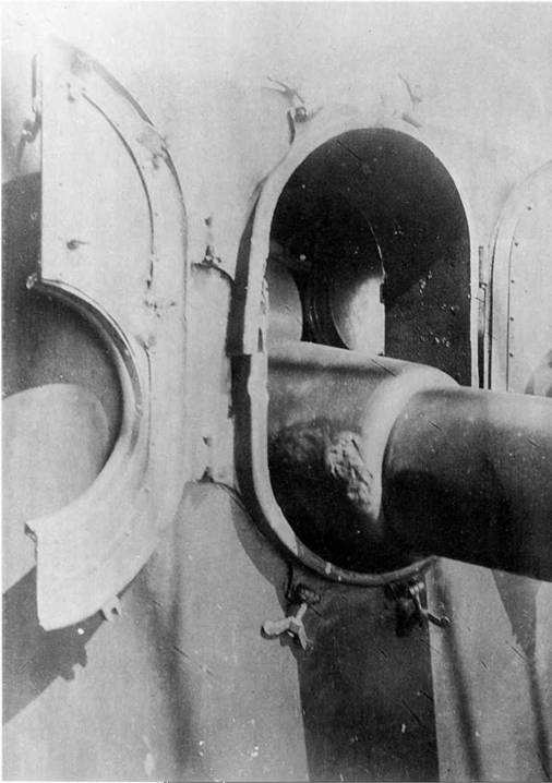 Иллюстрация к книге — “Цесаревич” Часть I. Эскадренный броненосец. 1899-1906 гг. [pic_92.jpg]