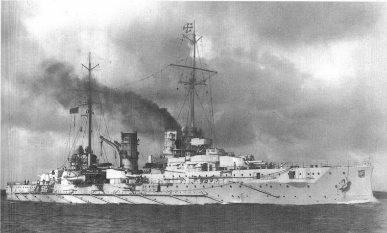 Иллюстрация к книге — Броненосные крейсера “Шарнхорст”, “Гнейзенау” и “Блюхер” (1905-1914) [pic_102.jpg]