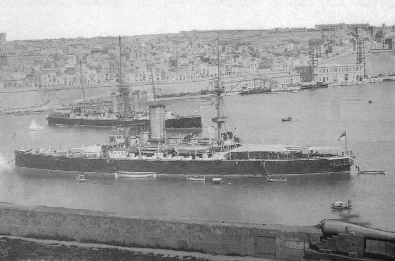 Иллюстрация к книге — Броненосцы типов “Центурион”, “Ринаун” и “Трайомф”. 1890-1920 гг. [pic_80.jpg]