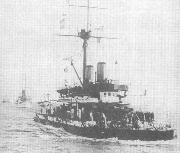 Иллюстрация к книге — Брустверно-башенные броненосцы “Глаттон”, “Девастейшен”, “Тандерер” и “Дредноут”. 1868-1908 гг. [img_61.jpg]