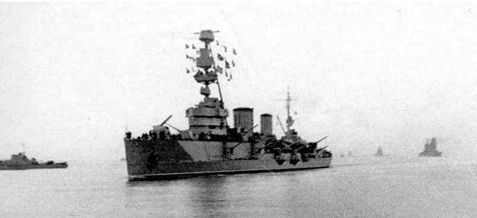 Иллюстрация к книге — Гвардейский крейсер «Красный Кавказ». [pic_116.jpg]