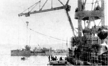 Иллюстрация к книге — Гвардейский крейсер «Красный Кавказ». [pic_121.jpg]