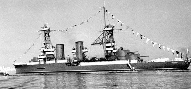 Иллюстрация к книге — Гвардейский крейсер «Красный Кавказ». [pic_159.jpg]