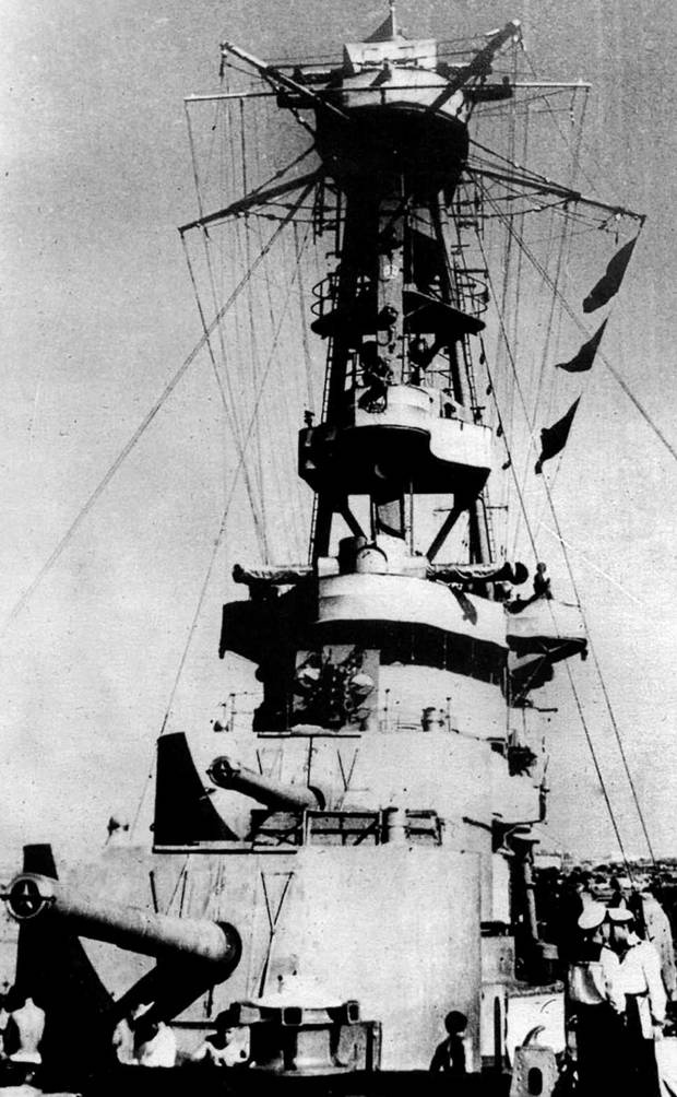 Иллюстрация к книге — Гвардейский крейсер «Красный Кавказ». [pic_176.jpg]