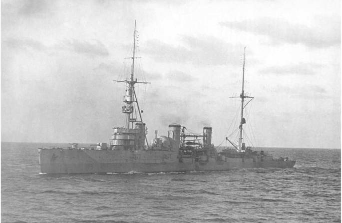 Иллюстрация к книге — Гвардейский крейсер «Красный Кавказ». [pic_59.jpg]