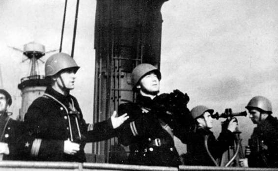 Иллюстрация к книге — Гвардейский крейсер «Красный Кавказ». [pic_80.jpg]