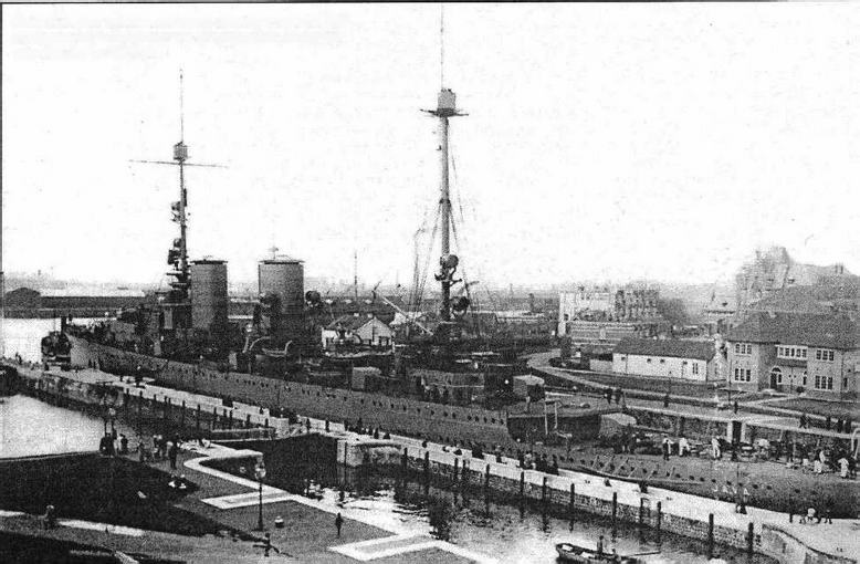 Иллюстрация к книге — Голландские крейсера Второй Мировой войны [img_92.jpg]