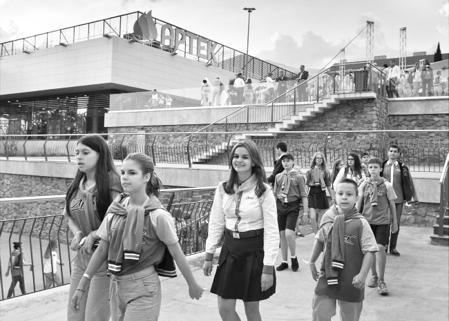 Иллюстрация к книге — Мода на русское [i_003.jpg]