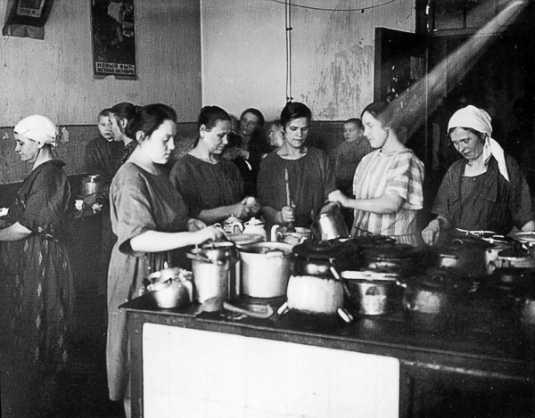 Иллюстрация к книге — Мода на русское [i_026.jpg]