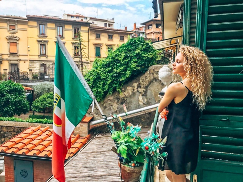 Иллюстрация к книге — Путешествие двух. Итальянские приключения. Руководство по безудержному веселью [_0.jpg]