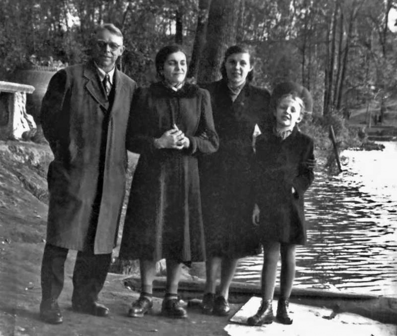 Иллюстрация к книге — Письма из Владимирской тюрьмы [i_040.jpg]