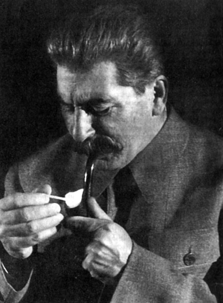 Иллюстрация к книге — Мифы советской эпохи [i_028.jpg]