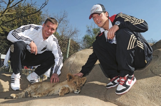 Иллюстрация к книге — Озил. Автобиография [i_018.jpg]