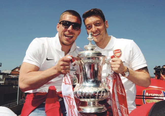 Иллюстрация к книге — Озил. Автобиография [i_029.jpg]