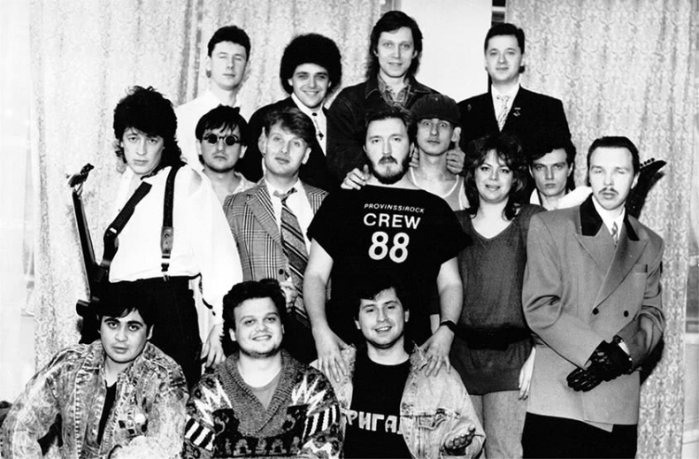 Иллюстрация к книге — Путь Горыныча. Авторизованная биография Гарика Сукачева [i_013.jpg]