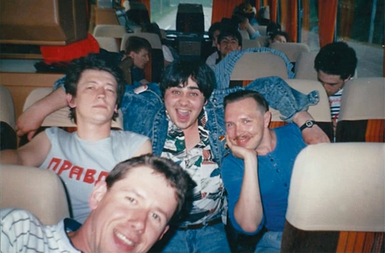 Иллюстрация к книге — Путь Горыныча. Авторизованная биография Гарика Сукачева [i_027.jpg]